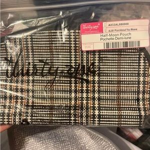 Thirty-one half moon pouch